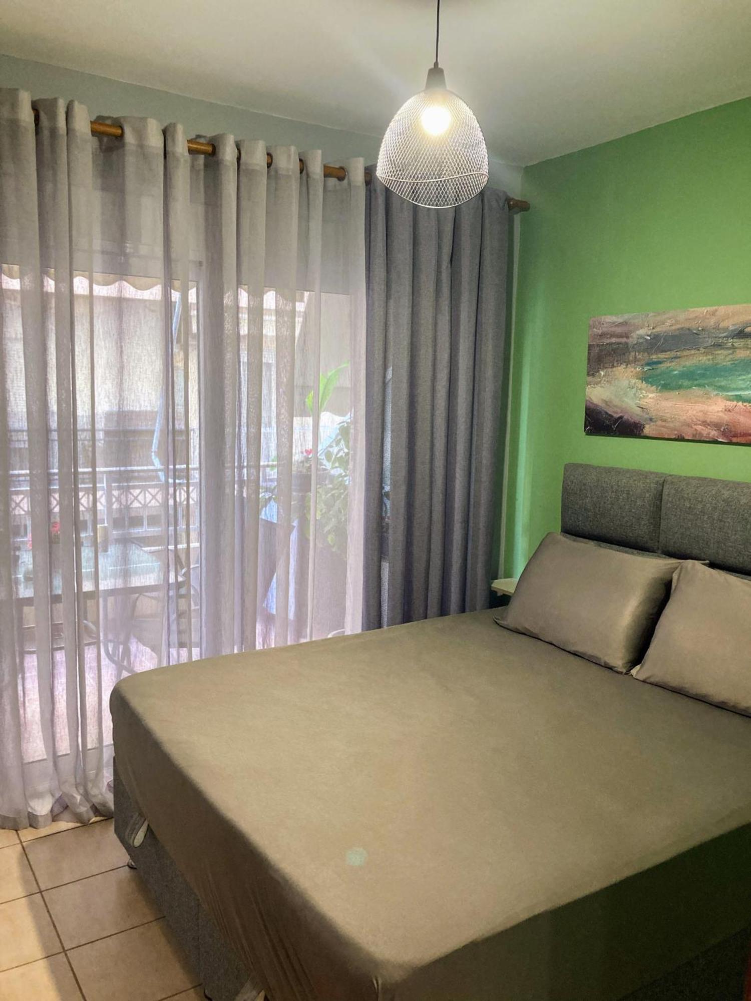 M.o.m.'s Alexandroupoli